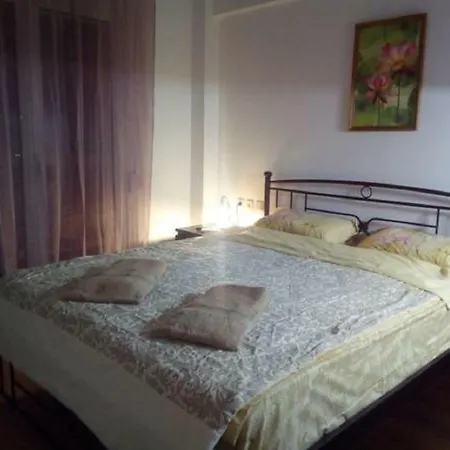 Comfortable Inexpensive Apartmets Near Metro *